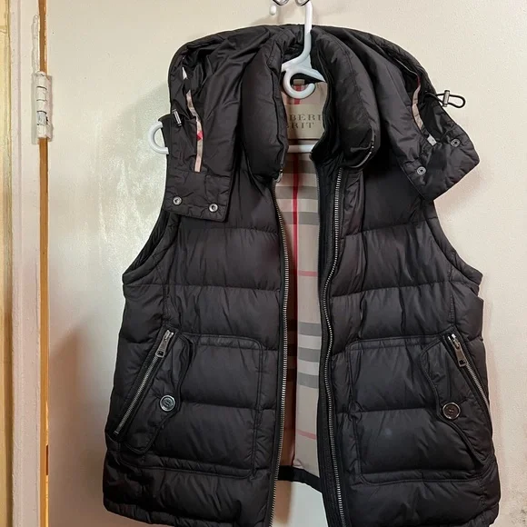 Burberry Black Puffer Jacket/vest - Picture 2 of 5